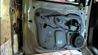 How to disassemble the front doors on a Volkswagen Caddy. Body repair.