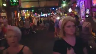 Szimpla bar, вечер