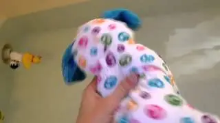 Webkinz Peace Puppy gets a Bath!!