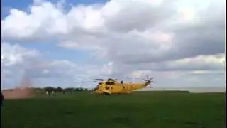RAF ASR Sea King landing at Walton on the Naze