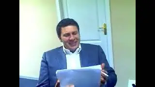 Минаев читает 