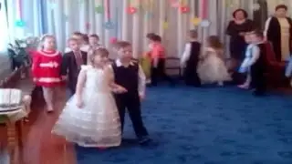 Маневичі. Танець вихованців дитсадка "Веселка" до 8 Березня
