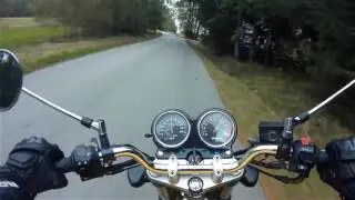 Riding Suzuki GS 500e