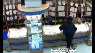 Разбой в ювелирном с макетом гранаты в Березниках