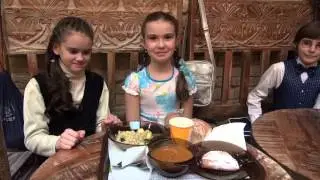 2014-04-13 Елизавета в кафе ДЖИГАНАТ после сольного концерта