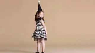 ליצנית מעויינים