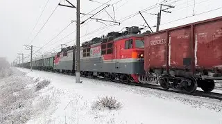 Сдвоенный состав ВЛ80С-2516 и ВЛ80С-1649