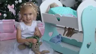 Кроватка качалка с гардеробом.