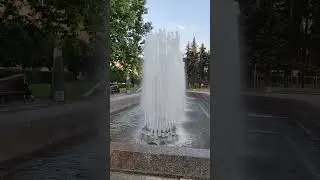 Фонтан и Ленин