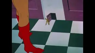 Wonder Woman and Cheetah shrinking