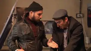 Каха и Серго меняют девушке прокладку