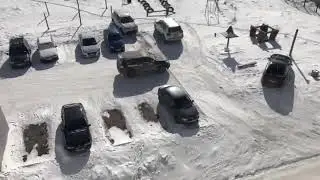 Муж таранит машину жены а комментатор приколист