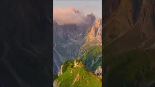 This place is out of this world, standing on the edge with this view is unbelievable 🤯