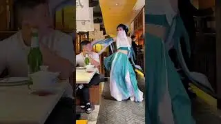 Nhân Viên Bá Đạo Nhất Trung Hoa|先礼后兵，先舞后酒😂#Shorts #funny