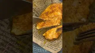 Лайфхак как пожарить сочную грудку без масла