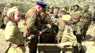 Артиллерийский дворик (Занятия с добровольцами)