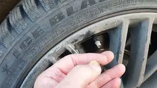 Прикипели колпачки на колесах. как открутить.