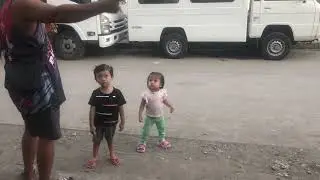 Playing bubbles 