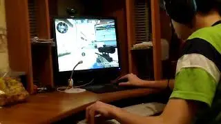 Малолетка суприм играет в CS:GO