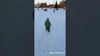 Максим и Амир и снег))
