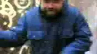 бомж и его кентуха