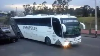 Buses colombianos Trans fronteras y Expreso bolivariano