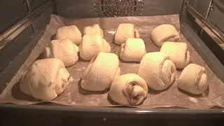 Cinnamon Rolls - Timelapse