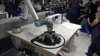 JUKI MH-2960 with robot arm