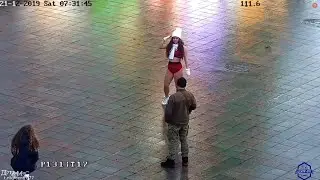 Предновогодний тверк... перед мэрией! пл. Думская, 1