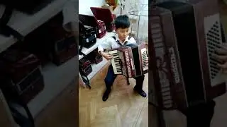 1 класс  Таушанов Рамиль Русская народная песня Василек