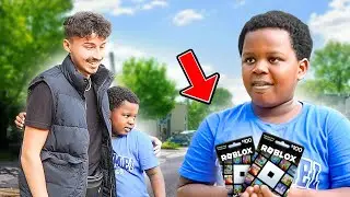 I surprised a fan with $10,000 Robux IN REAL LIFE