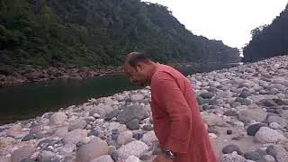 Travel Diaries in Meghalaya.  The walk of life by Trainer Saurabh Srivastava .