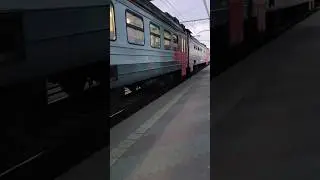 Прибытие электрички на ЖД станцию Омск #эд4м #ржд #электричка #станции #поездки #2024 #города #омск