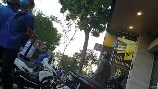 Bác lớn tuổi bị XE ÔM hành hung Part 2