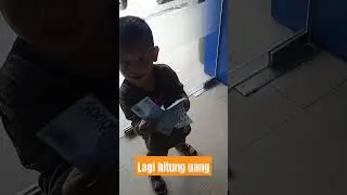 mulia ramadhan amrillah lagi hitung uang jajan