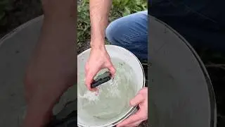 Что делать если уронил телефон в воду