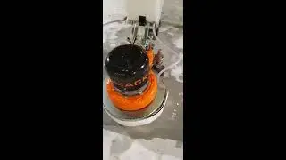Полировка пола. Смена инструмента на планетарке.