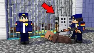 ПОЛИЦИЯ ПОСАДИЛА В ТЮРЬМУ ЖИТЕЛЯ В МАЙНКРАФТ 100% ТРОЛЛИНГ ЛОВУШКА MINECRAFT ПОБЕГ ИЗ ТЮРЬМЫ МУЛЬТ