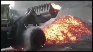 Погрузка отходов при выплавке металла из руды - ОГНИЩЕ!!