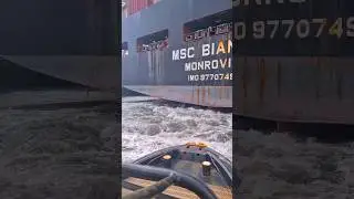 ⚠️Mooring Boat in the Water of a Giant Ship's Rotating Propeller in Action!⚠️