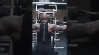 Скала качается под мощный трек 