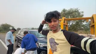 मोठा घात होऊ शकत होता 😱गाडीचे दोन्ही Tyre फुटले 😭