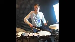 Bram Vanhove jamming on Drake's 'No Friends in the Industry'