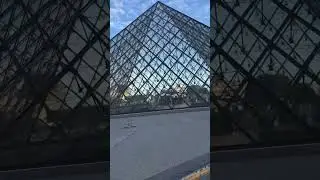 Louvre Museum #paris