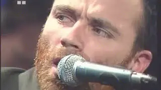 Mikael Simpson - Kæmpe kærestesorger (live DK4 2004)