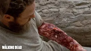 Aaron Loses His Arm - The Walking Dead