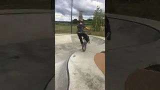 #bmx #bmxsport #automobile #bmxlife #bikelife #bmxer #tricks #bike #mtb #велосипед #sporcru
