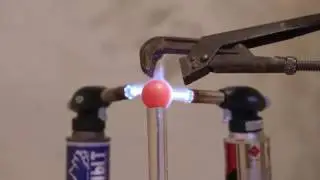 EXPERIMENTO INCRÍVEL! BOLA DE METAL 1000ºc VS MANTEIGA