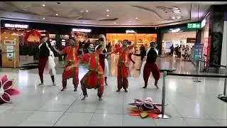 Despecito never seen with indian classic at delhi airport #airport #Despacito