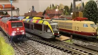 BR 245, BR 103 und GTW2/6 auf Noch Fertiggelände | 4K